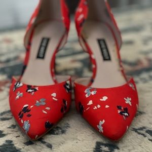 Nine West Heels- like new condition! SOLD!